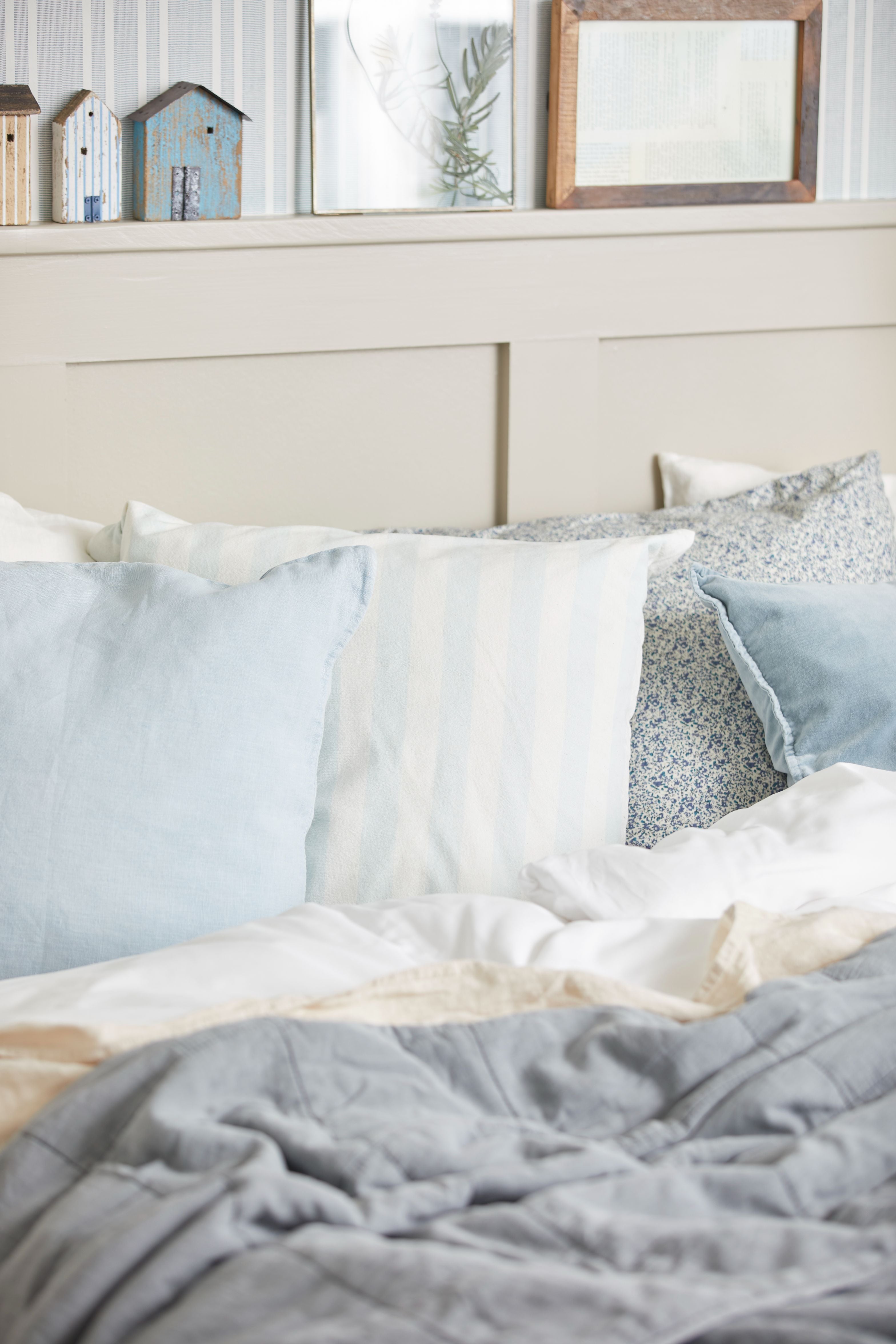 Tyynynpäällinen, raidallinen sininen/valkoinen